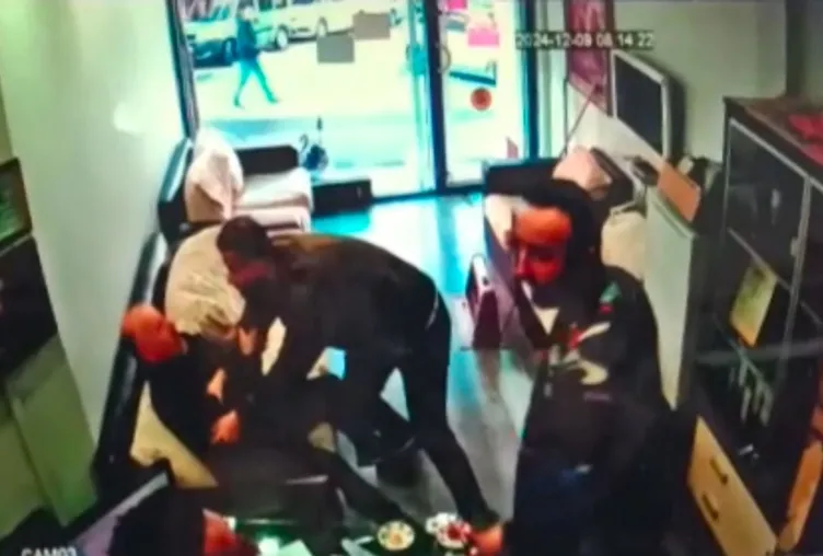 İstanbul’da emlakçıya öyle şeyler yaptılar ki... ’Şerefsizlik yapma, öldürürüm’