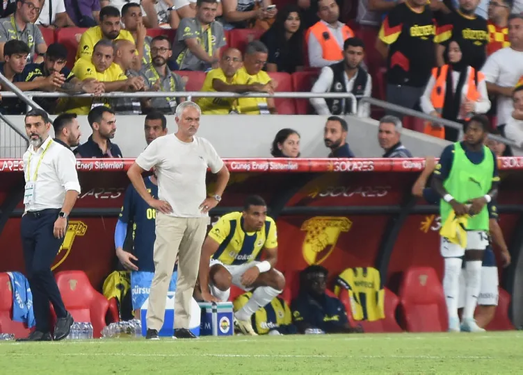 SON DAKİKA HABERLERİ: Ahmet Çakar’dan Jose Mourinho’ya olay sözler! Göztepe maçındaki tartışılan pozisyonlara son noktayı koydu