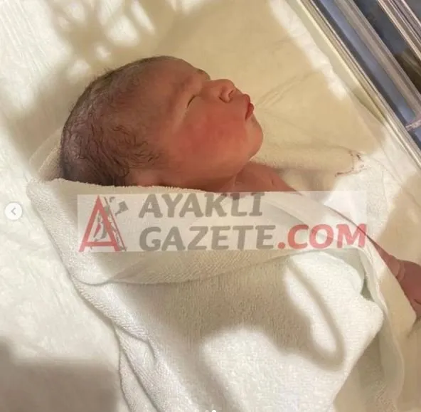 alisan ve buse varol un kizlari eliz in