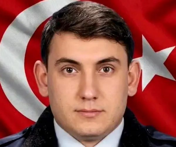 sehit-polis-aydin-uyenarik-memleketinde-topraga-verildi-1780140788180.jpg