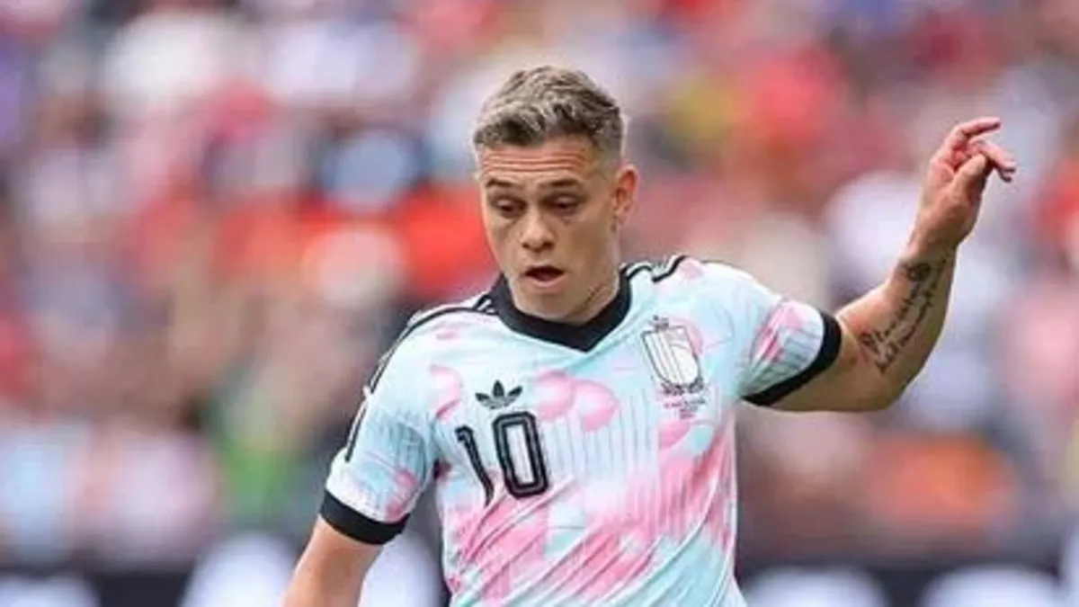 Leandro Trossard'ın Beşiktaş formasıyla hayali bir görüntüsü.