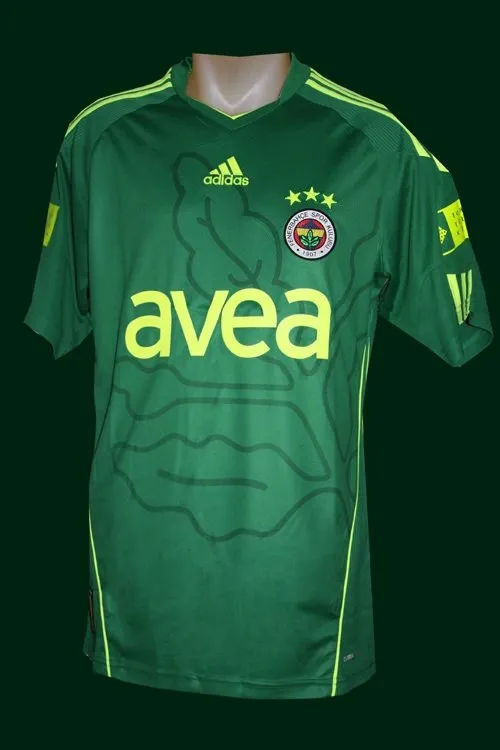 İşte Fenerbahçe'nin yeni formaları