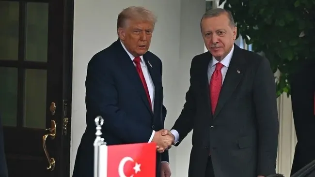 baskan-erdogan-abd-baskani-trump-ile-gorustu-mekke-ittifaki-vurgusu-gelismeleri-yakindan-takip-ediyoruz-1793213917683.jpeg Başkan Erdoğan, ABD Başkanı Trump ile görüştü!