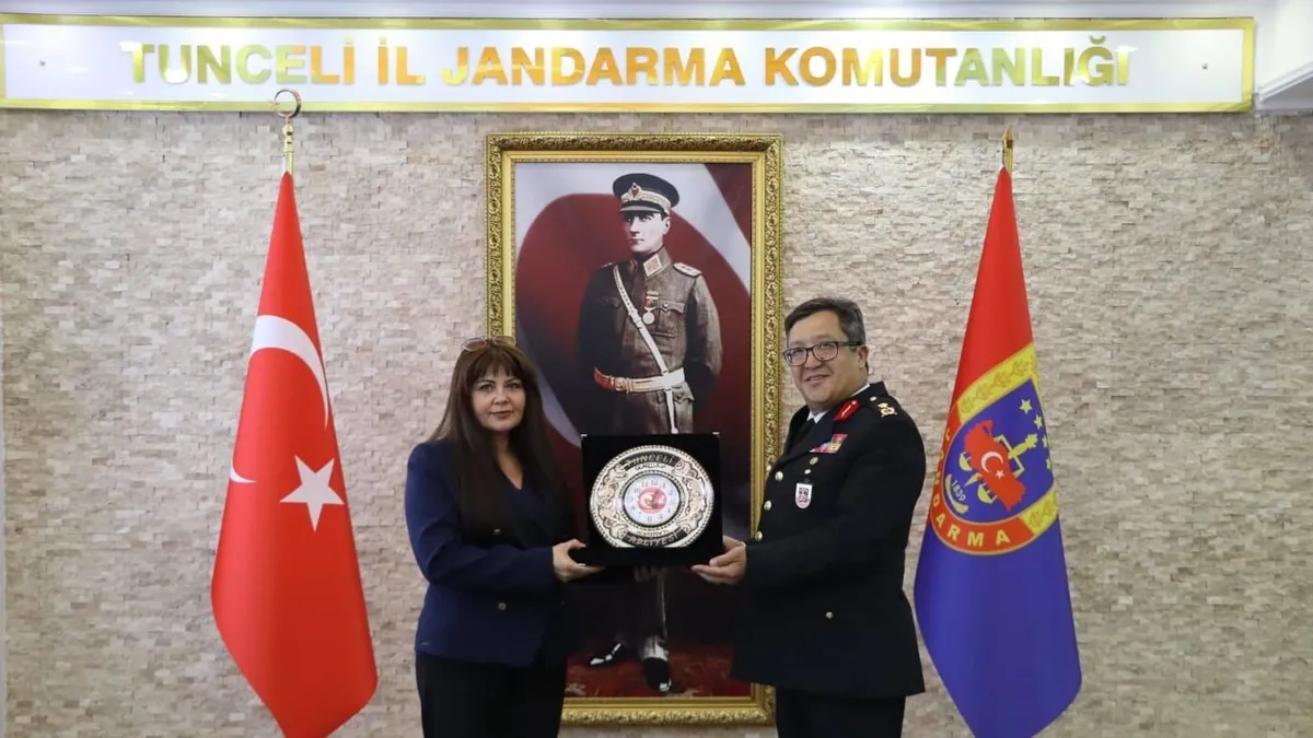 Tunceli Cumhuriyet Başsavcısı Ebru Cansu'nun İl Jandarma Komutanlığı'nı ziyareti
