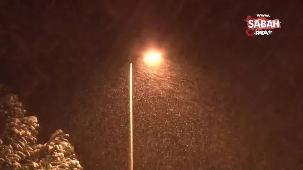 İstanbul'da yoğun kar yağışı devam ediyor | Video