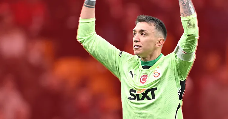 Son dakika haberi: Galatasaray’da Muslera’dan ayrılık açıklaması! Görüştüğü iki takımı duyurdu...