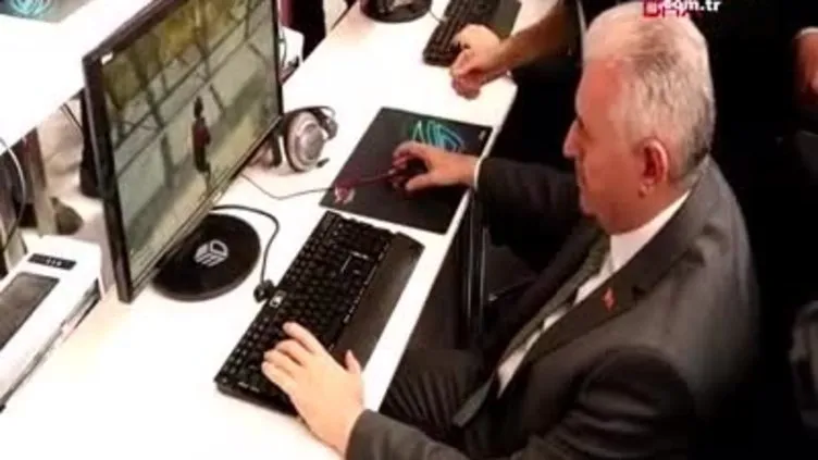 Binali Yıldırım PUBG oynadı