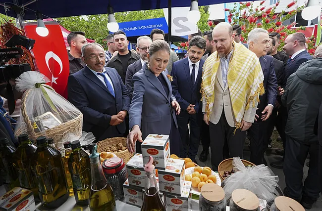 bilal-erdogan-bati-artik-insanligi-yuceltemeyen-bir-bati-1777746435187.jpeg