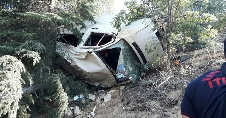Kahramanmaraş’ta minibüs uçuruma yuvarlandı: 1 ölü, 13 yaralı!