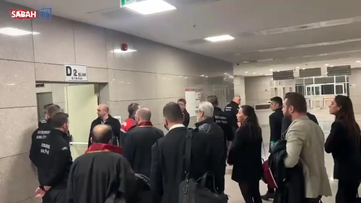 Mehmet Akif Ersoy tutuklamaya sevk edildi videosunu izle Mehmet Akif Ersoy tutuklamaya sevk edildi videosunu izle