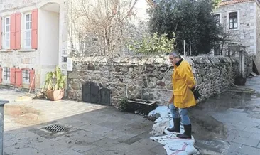 Yol yükseltilince evlere su doldu