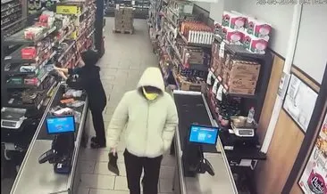 Yer: Bağcılar! Market çalışanını bıçakla tehdit edip 80 bin lira gasbetti