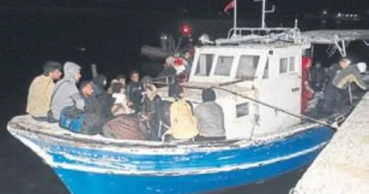 60 kişilik teknede 113 göçmen