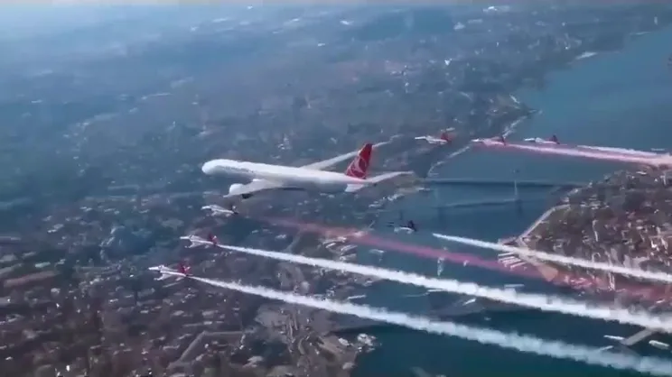 THY, dünya Pilotlar Günü'nü unutmadı | Video