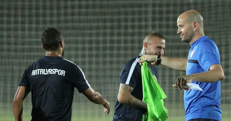 Antalyaspor, David Badia’ya emanet