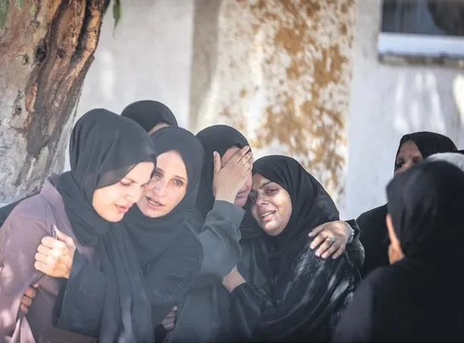 insanlik-enkaz-altinda-1789587035705.jpeg