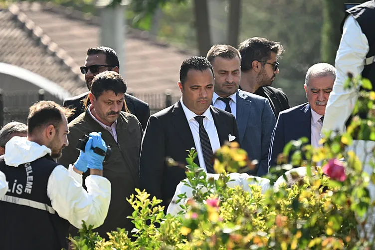 SON DAKİKA HABERLERİ | Cem Garipoğlu’nun mezarında şüpheli poşet! Başsavcılığa el koyma talebi