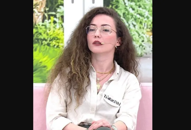 son-dakika-esra-erolda-gundem-olan-batuhan-yenerin-supheli-olumunde-soke-eden-gelisme-turkan-koc-hakim-karsisi-1777878532998.png