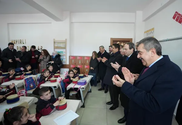milli-egitim-bakani-tekin-12-derslik-makbule-kucukcalik-ilkokulun-acilisi-yapti-1771501055667.jpg