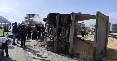 Antakya’da hafriyat kamyonu devrildi! Sürücü yaralı