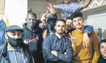 Korona mültecileri de vurdu