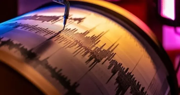 Kolombiya’da 7.4 büyüklüğünde deprem!