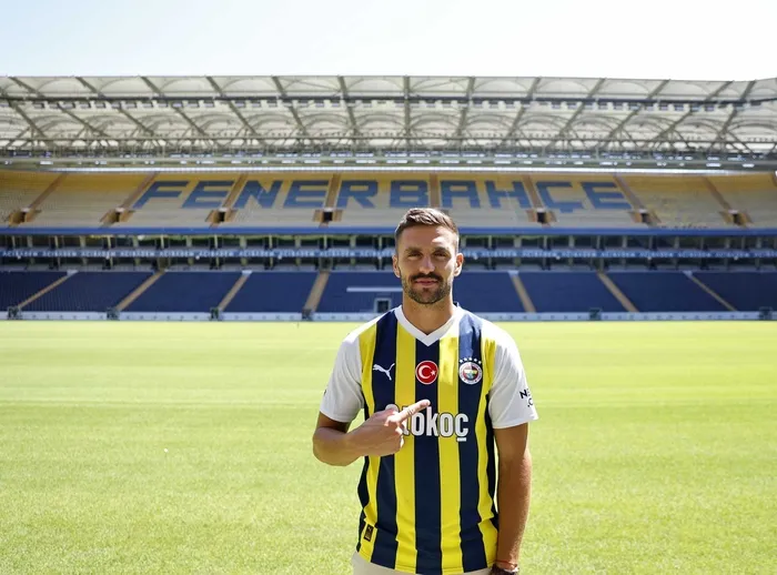 son-dakika-fenerbahce-dusan-tadici-resmen-duyurdu-1689535176609.jpeg