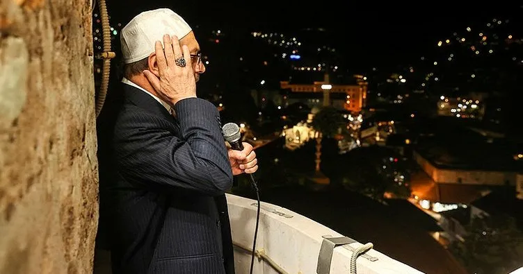 Ali Erbaş, Saraybosna’da 500 yıllık geleneğe göre ezan okudu