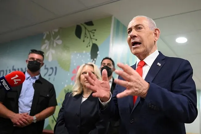 netanyahuyu-kaybetme-korkusu-mu-sardi-partisi-oy-verme-suresinin-uzatilmasi-icin-basvurdu-1793120563477.jpeg Netanyahu’yu kaybetme korkusu mu sardı: Partisi oy verme süresinin uzatılması için başvurdu!