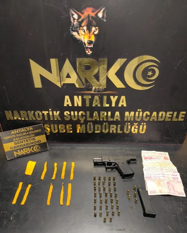 antalyada-uyusturucu-operasyonu-26-tutuklu-1742460422601.jpg