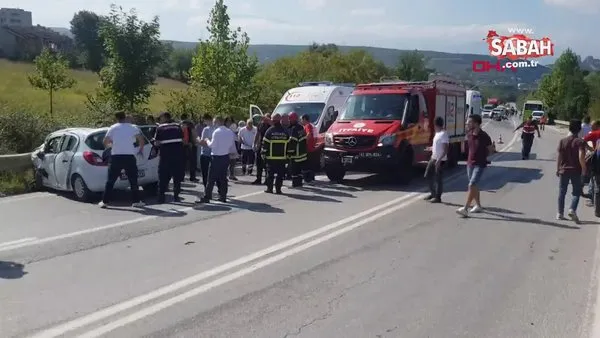 Kocaeli'de halk otobüsü, otomobile çarptı: 1 ölü 4 yaralı!