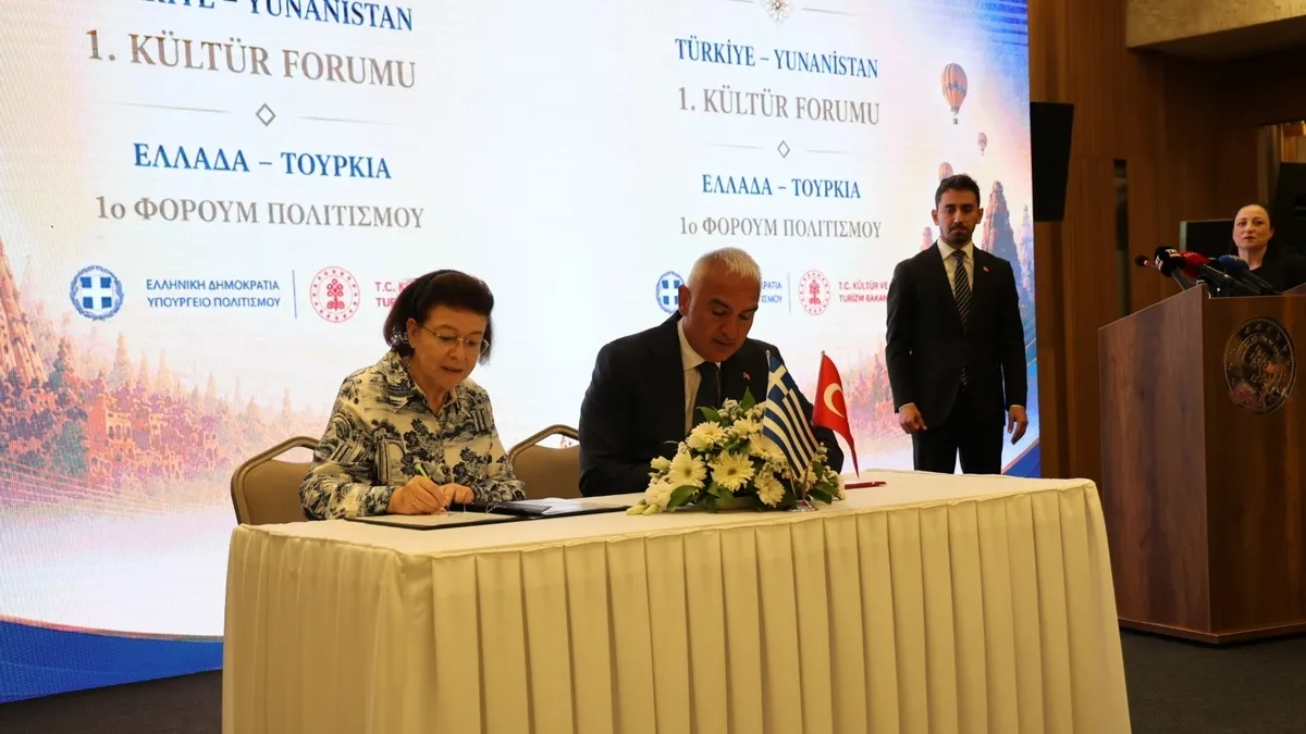 Kapadokya’da tarihi buluşma: Türkiye ve Yunanistan kültürel miras için ortak yol haritası çizdi Kapadokya’da tarihi buluşma: Türkiye ve Yunanistan kültürel miras için ortak yol haritası çizdi