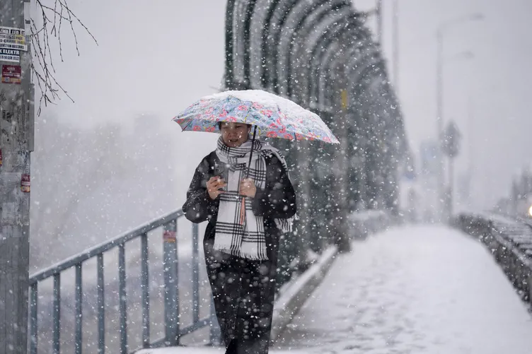 SON DAKİKA | Meteoroloji ile AFAD’dan hava durumu uyarısı! Ankara ve İstanbul dahil 25 il için alarm verildi: Kar, yağmur, fırtına...