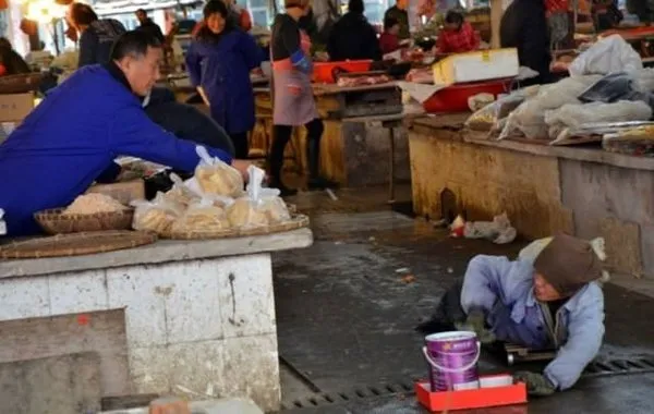 Dilenciden akılalmaz numara