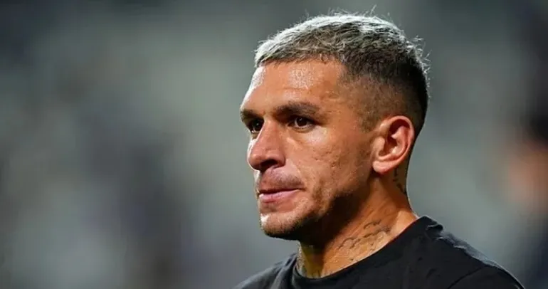 Yumruklu saldırı izleri silinmedi! Lucas Torreira sokakta böyle görüntülendi