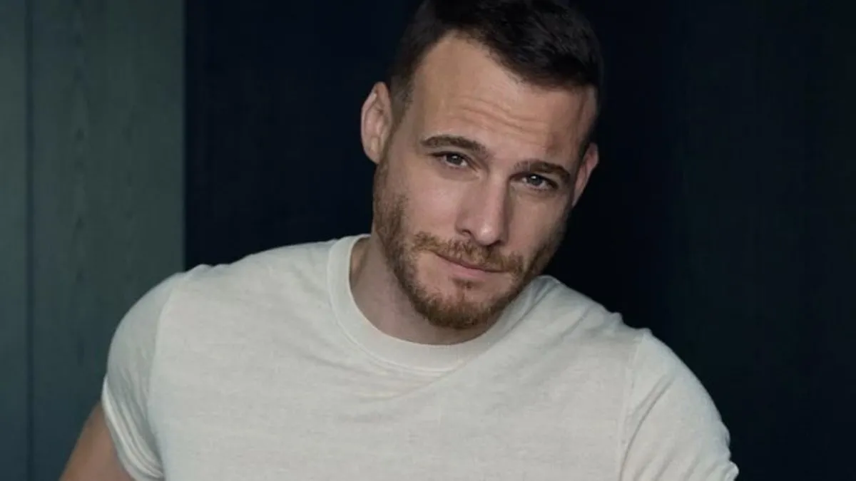 Kerem Bürsin imajını yeniledi! İşte ünlü oyuncunun son hali!