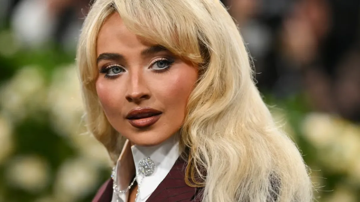 ABD’li şarkıcı Sabrina Carpenter, evine girmeye çalışan kişi için uzaklaştırma kararı aldırdı ABD’li şarkıcı Sabrina Carpenter, evine girmeye çalışan kişi için uzaklaştırma kararı aldırdı