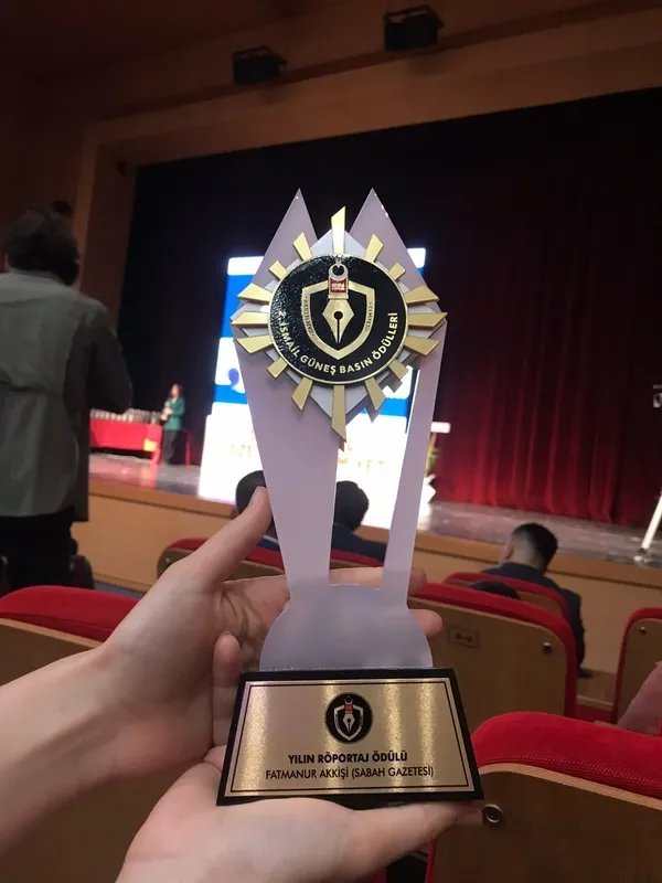 ismail-gunes-basin-odullerinde-sabaha-yilin-roportaji-odulu-1690268660037.jpg