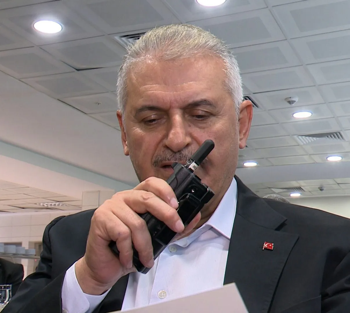 Başbakan Yıldırım telefondan kız istedi-1