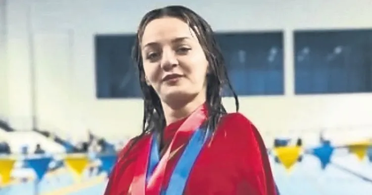 Havuzun altın perileri!