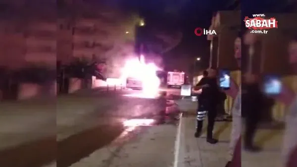 Mersin'de park halindeki yolcu minibüsü alev alev böyle yandı