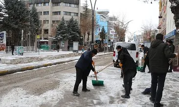Van'da 255 yerleşim yeri ulaşıma kapandı #van
