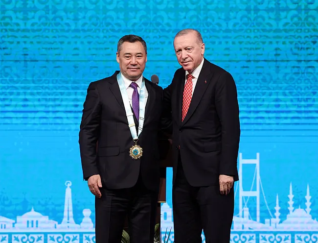 son-dakika-i-ankarada-turk-devletleri-zirvesi-baskan-erdogan-onumuzdeki-donem-turk-asri-olacak-1793294964416.jpg