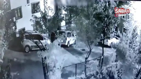 İstanbul’da kundakçı üvey kardeş dehşeti kamerada: Kardeşinin evini benzin döküp yaktı | Video