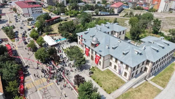 erzurum-kongresinin-107-yil-donumu-torenle-kutlandi-1784806903713.jpg