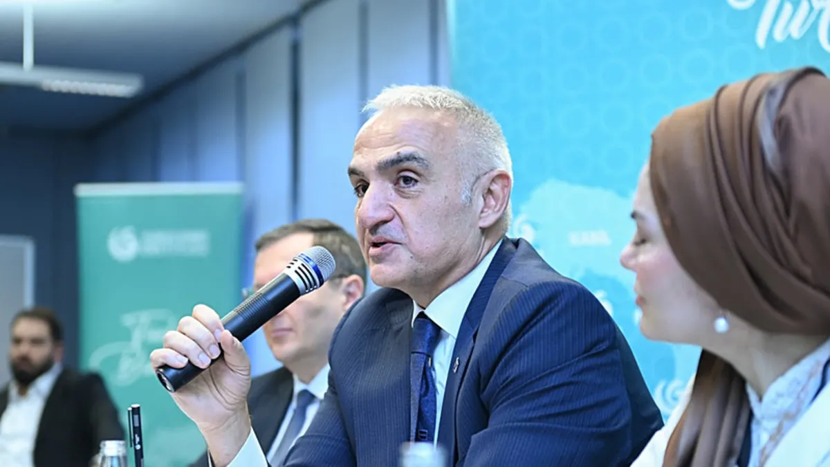 Bakan Ersoy: Yunus Emre Enstitüsü, toplumlar arasında kurulan bağın en canlı örneklerinden biri Bakan Ersoy: Yunus Emre Enstitüsü, toplumlar arasında kurulan bağın en canlı örneklerinden biri