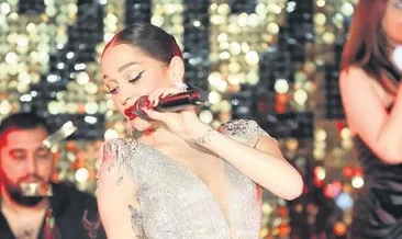 Halaylı türkülü yılbaşı