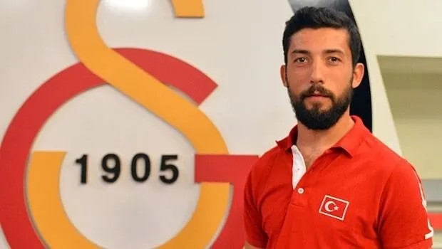 Galatasaraylı sporcu bıçaklandı!
