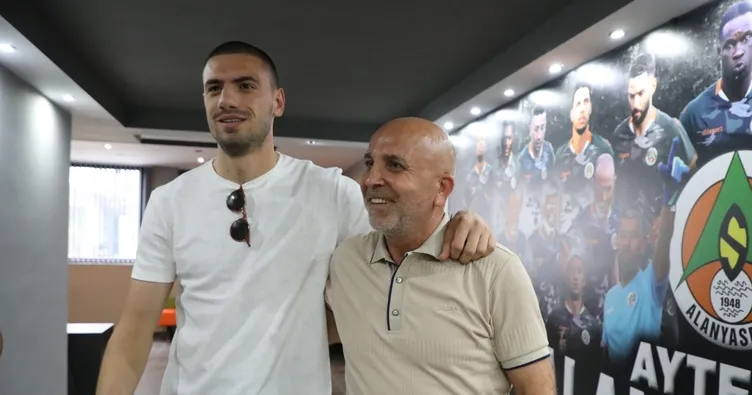 Merih Demiral Alanyaspor’u ziyaret etti