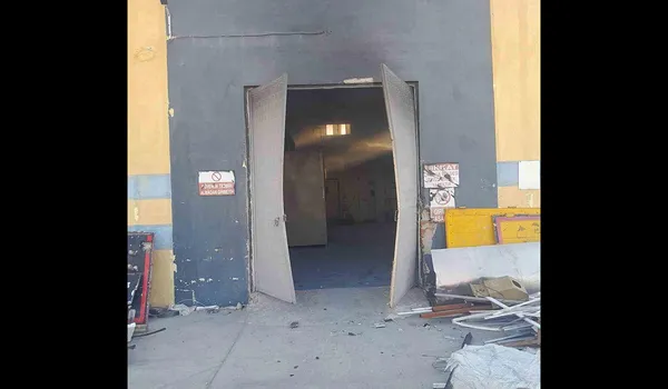kutahyada-feci-yangin-metal-fabrikasinda-eritme-kazani-patladi-1i-agir-3-isci-yaralandi-1781610766525.jpg